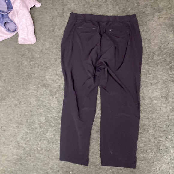 Ava & Viv Capris - Picture 8 of 9